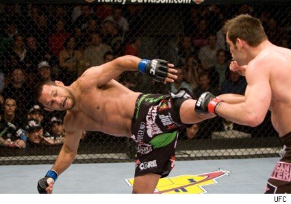 hendersonkick Dan Henderson kicking Rich Franklin, Dublin Ireland